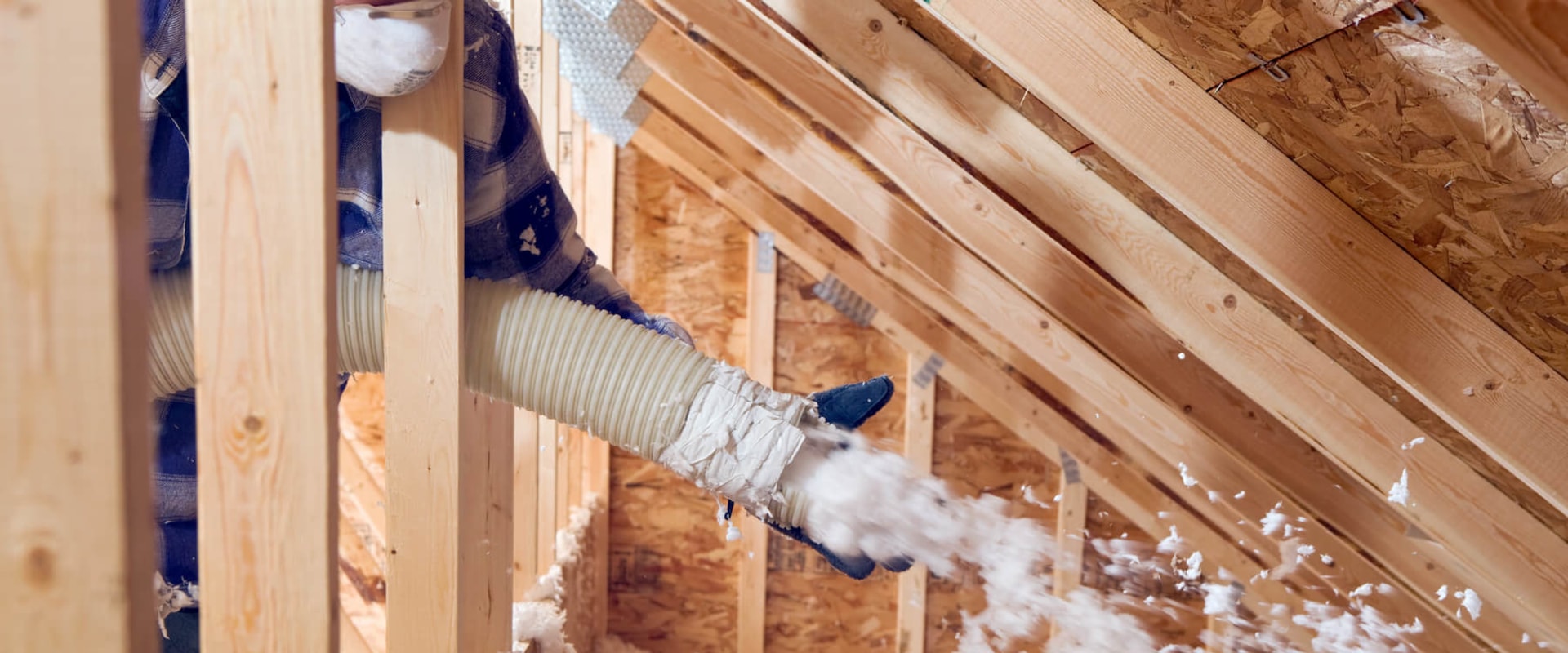Benefits of Hiring an Attic Insulation Installation Service